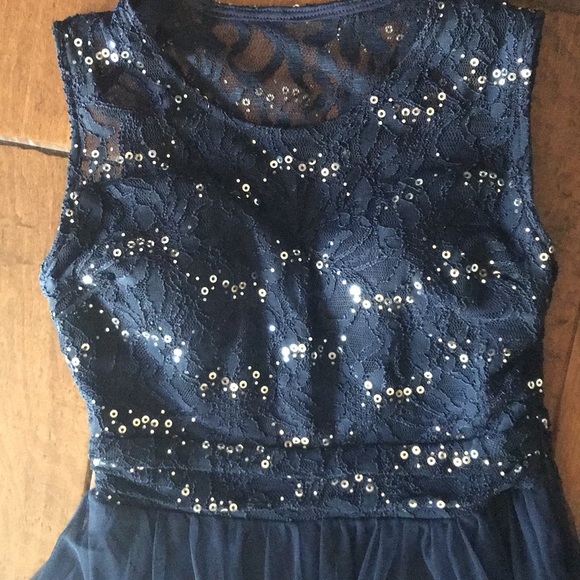 Macy’s formal dress. - Picture 2 of 5